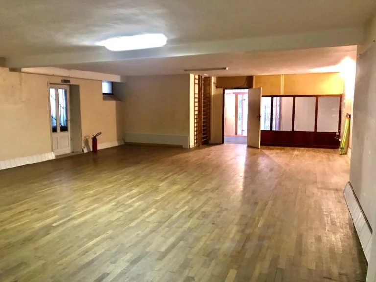 Local commercial de 120 m² à Brive-la-Gaillarde