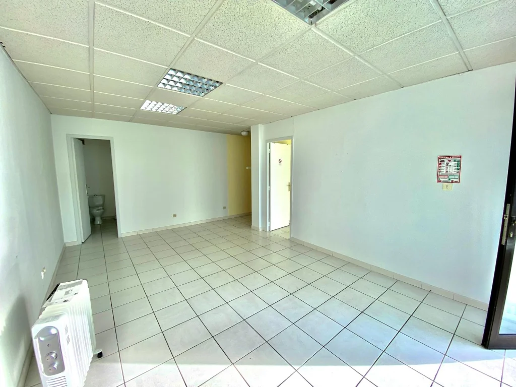 Local commercial de 40 m², photo 2 sur 6