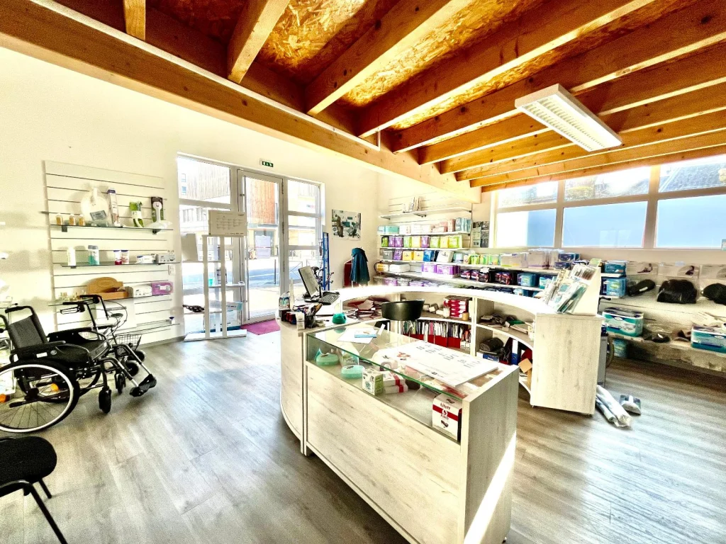 Local commercial de 176 m², photo 3 sur 7