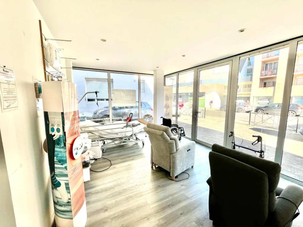 Local commercial de 176 m², photo 5 sur 7