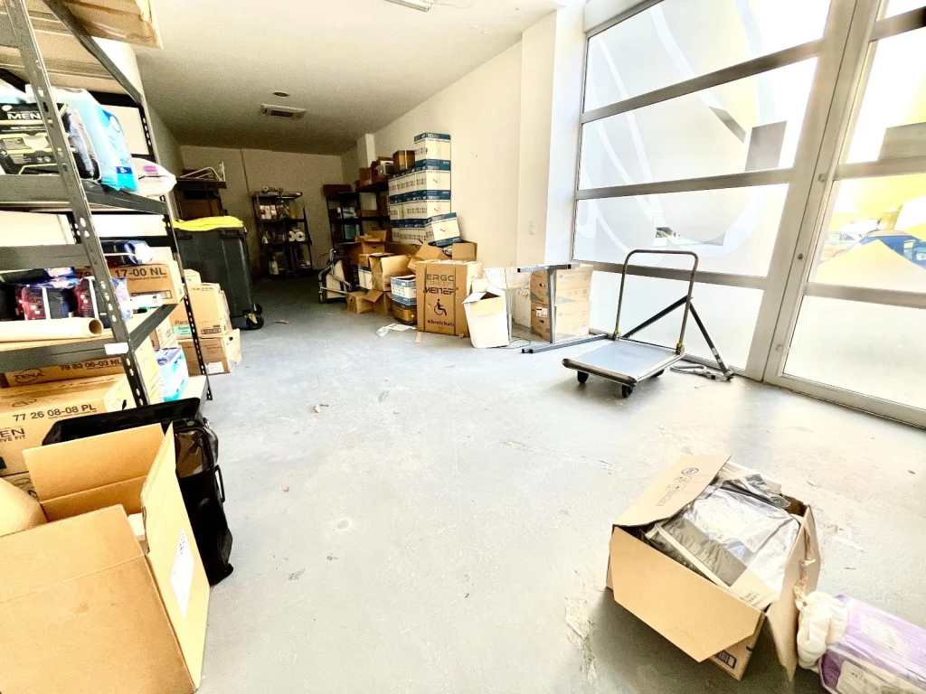 Local commercial de 176 m², photo 7 sur 7