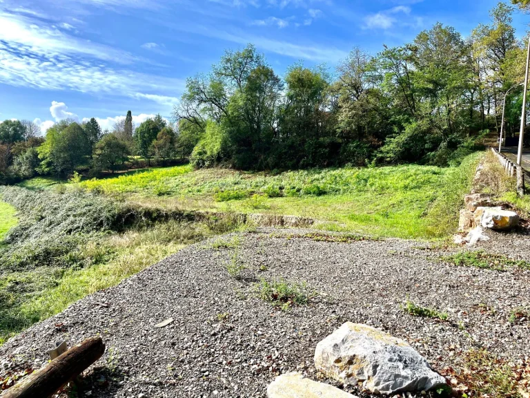 Terrain de 5 456 m² à Brive-la-Gaillarde