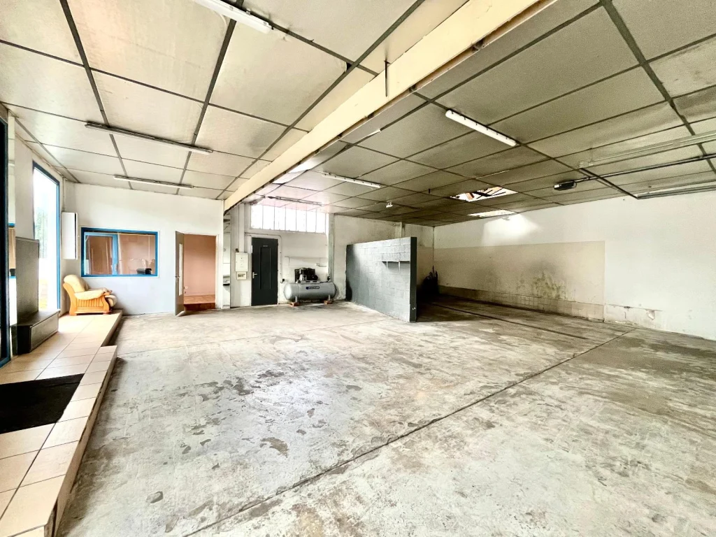 Local commercial de 130 m², photo 5 sur 8