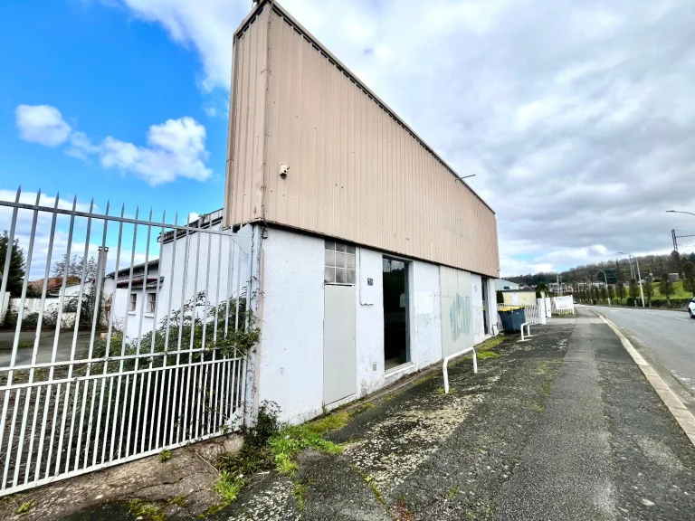 Local commercial de 130 m² à Brive-la-Gaillarde