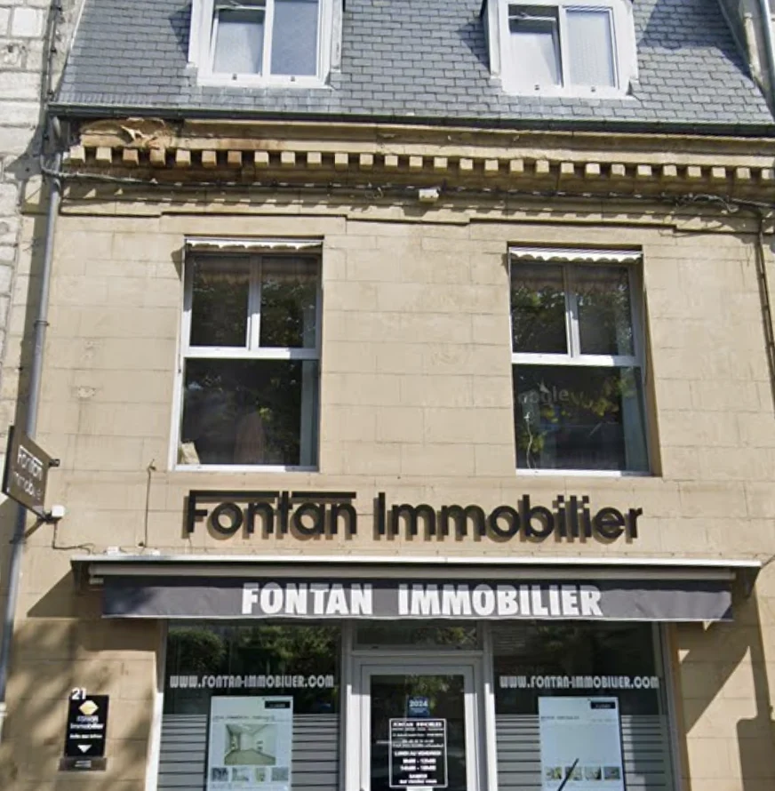 Devanture de l’agence Fontan Immobilier, 21 boulevard Anatole-France à Brive-la-Gaillarde